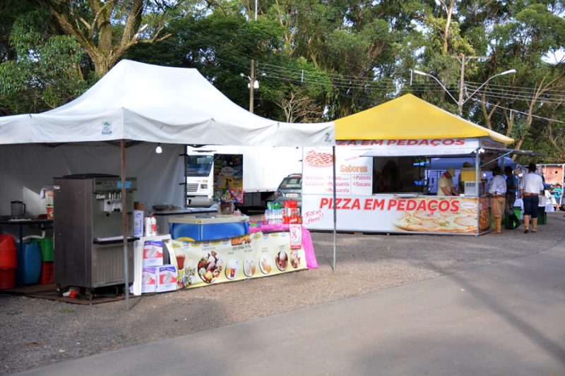 Rodeio Internacional disp&otilde;e de diversas op&ccedil;&otilde;es no ramo de alimenta&ccedil;&atilde;o e com&eacute;rcio