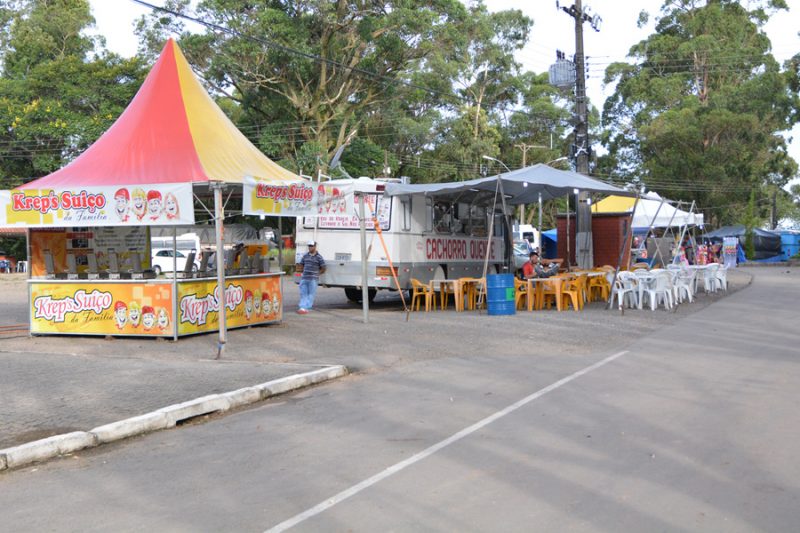 Rodeio Internacional disp&otilde;e de diversas op&ccedil;&otilde;es no ramo de alimenta&ccedil;&atilde;o e com&eacute;rcio