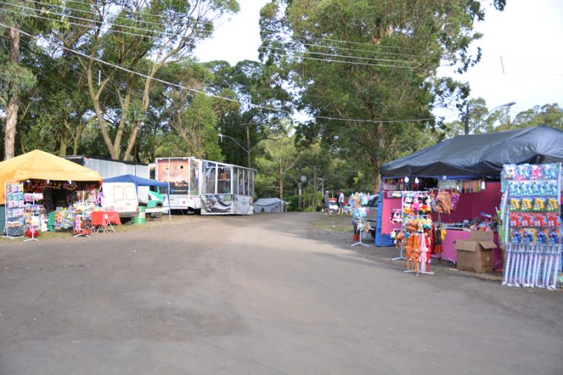 Rodeio Internacional disp&otilde;e de diversas op&ccedil;&otilde;es no ramo de alimenta&ccedil;&atilde;o e com&eacute;rcio