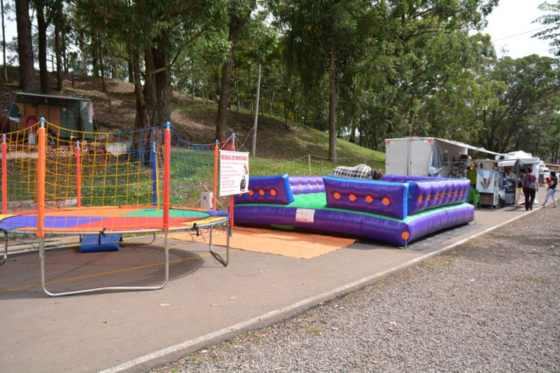 Rodeio Internacional disp&otilde;e de diversas op&ccedil;&otilde;es no ramo de alimenta&ccedil;&atilde;o e com&eacute;rcio