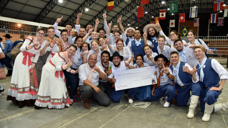 CTG Sentinela da Querência vence danças tradicionais no XI Rodeio Internacional de Soledade