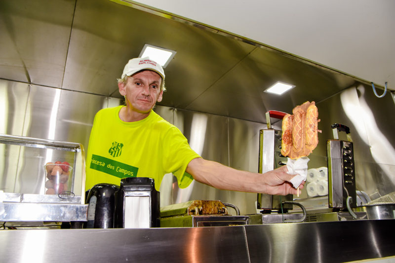 Público encontra diferentes opções em alimentação no XI Rodeio Internacional