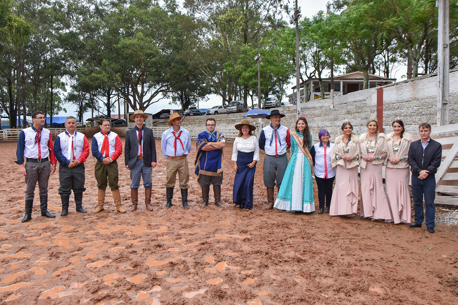 Corte da Exposol 2019 prestigia abertura do Rodeio Internacional de Soledade