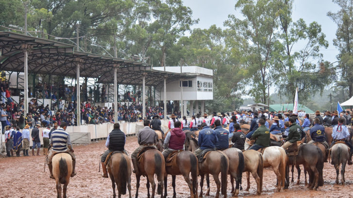 Integração marca abertura oficial do XII Rodeio Internacional de Soledade