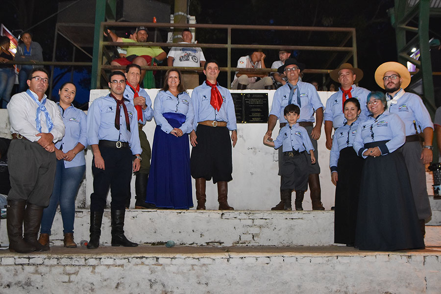 Aberto oficialmente um dos maiores rodeios do Rio Grande do Sul