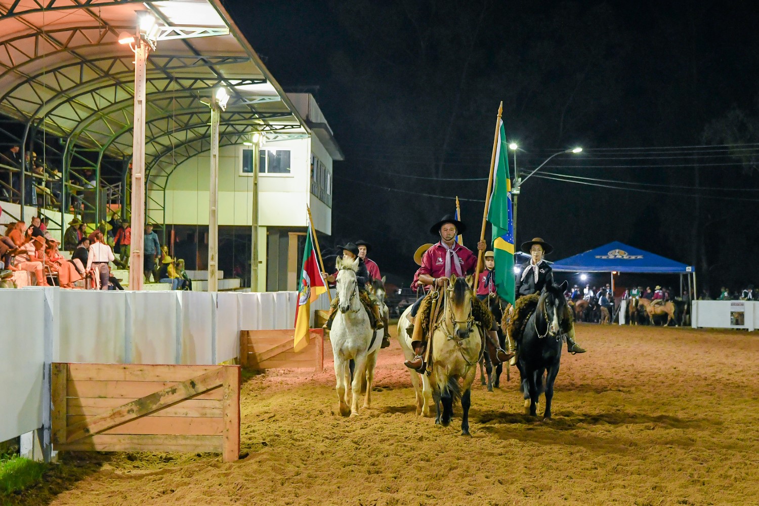 Aberto oficialmente o XIV Rodeio Internacional de Soledade