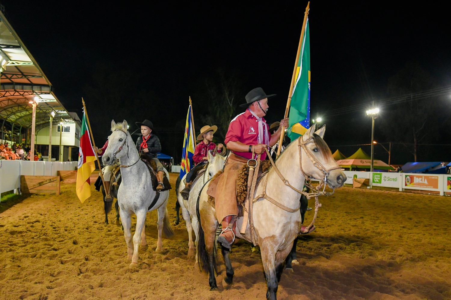 Aberto oficialmente o XIV Rodeio Internacional de Soledade