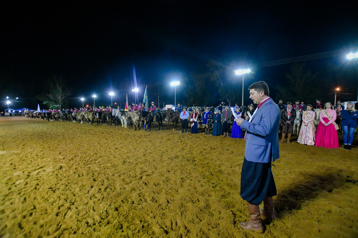 Aberto oficialmente o XIV Rodeio Internacional de Soledade